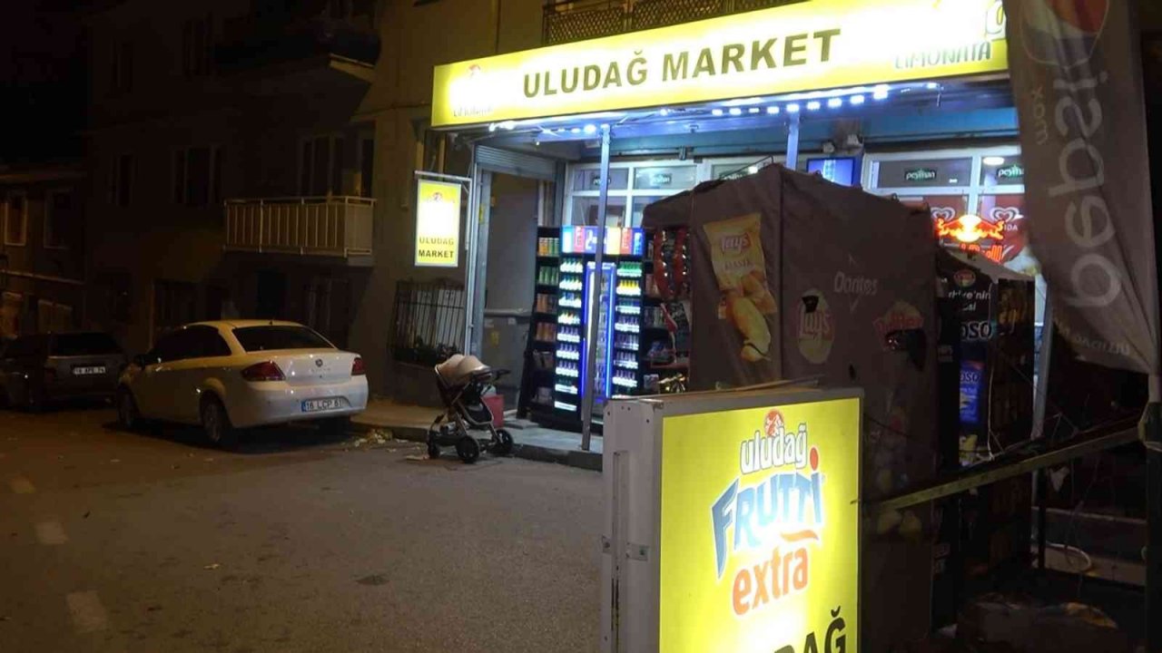Uçan dolap...Fırtına Bursa’da herşeyi uçurdu