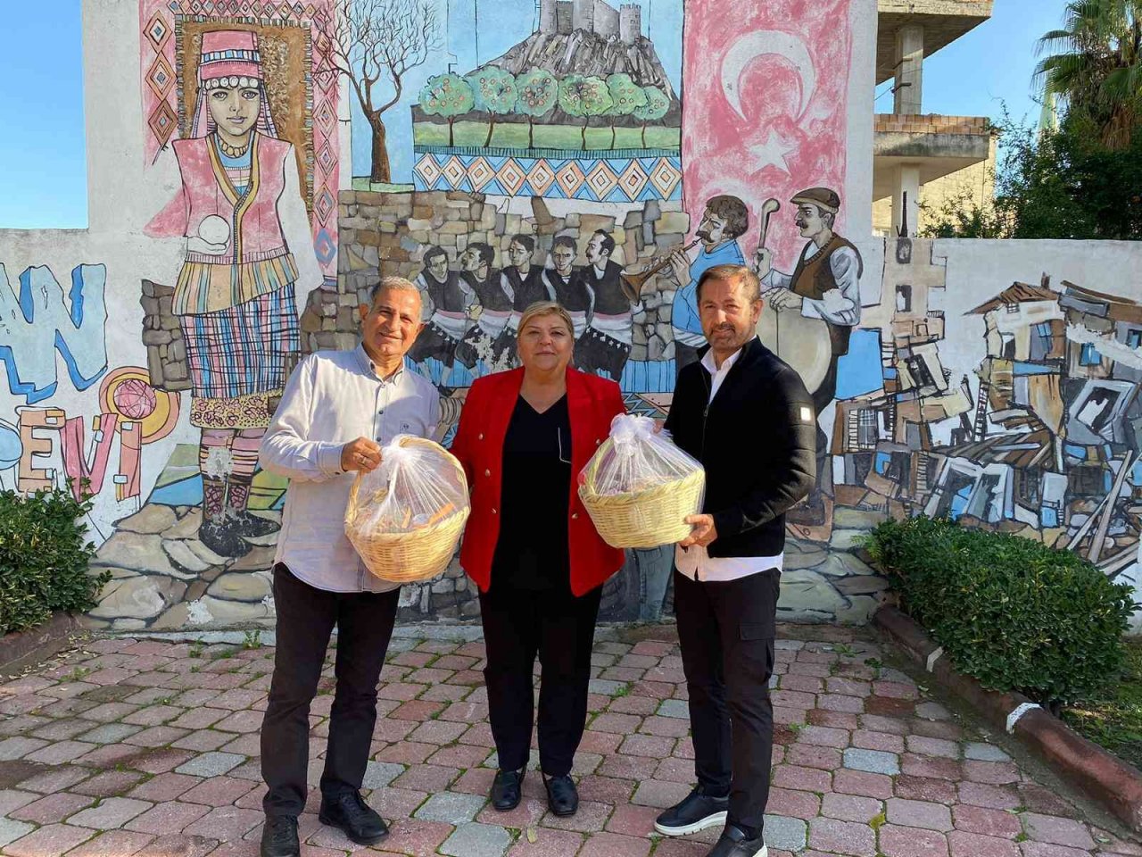 Erdem: "Ceyhan’ı daha üst noktalara taşıyacağız"