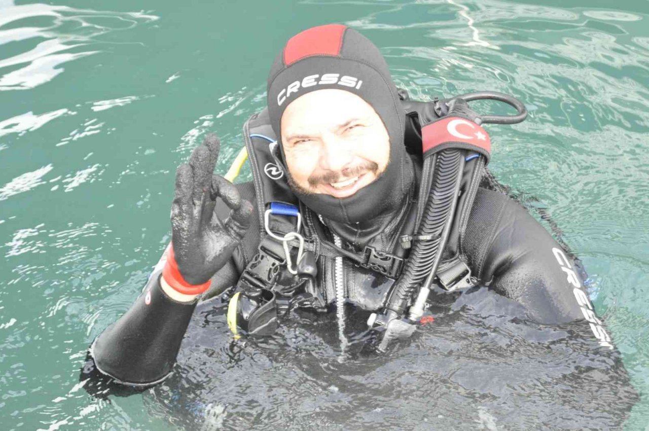 Fethiye’ de deniz dibi temizliği yapıldı