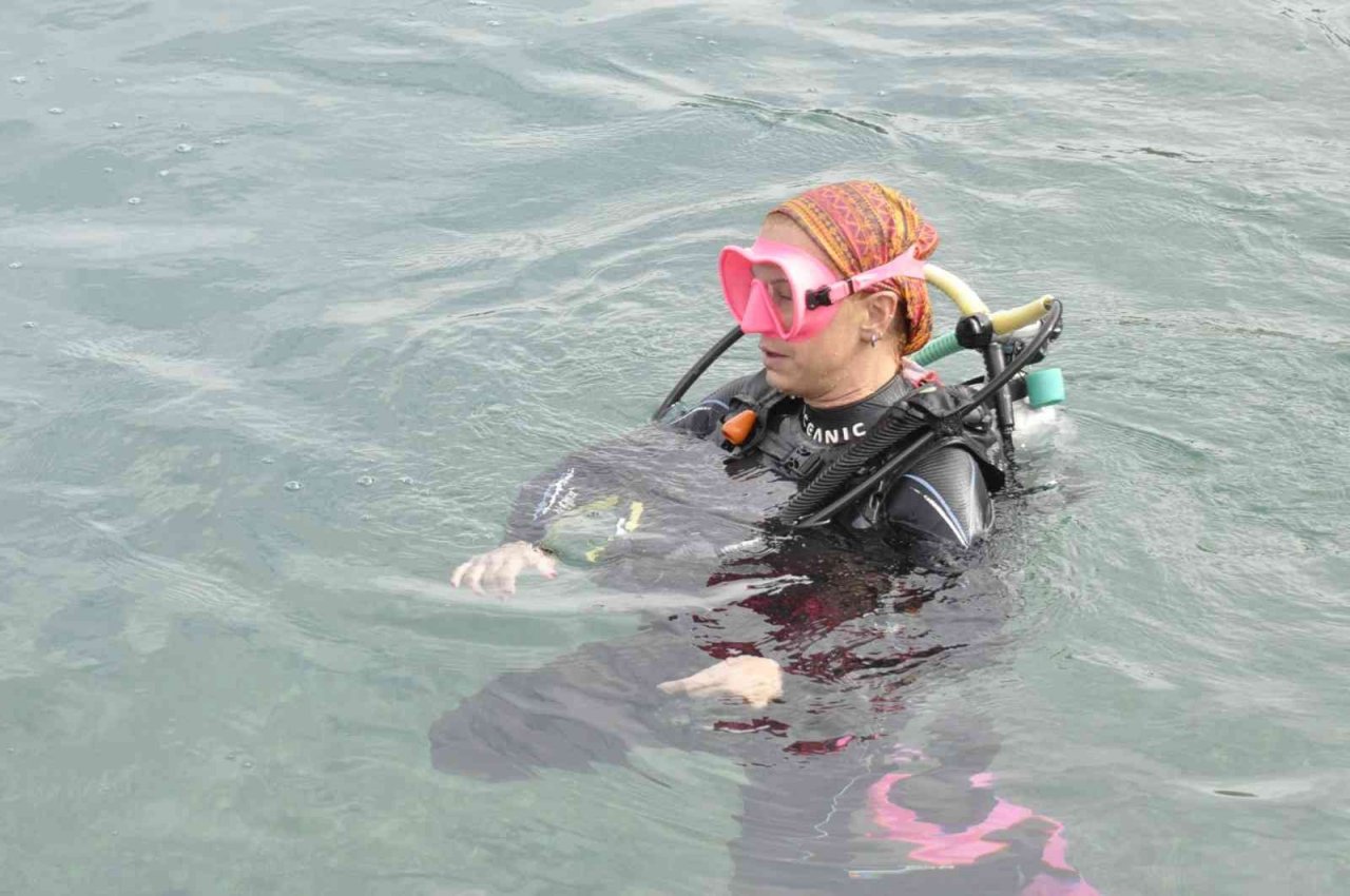 Fethiye’ de deniz dibi temizliği yapıldı