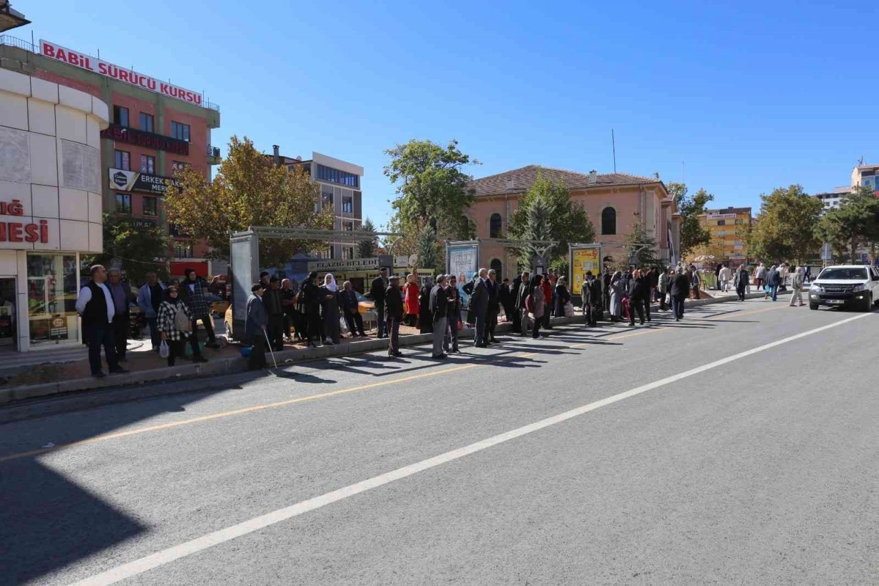 Elazığ’da yolcu dostu otobüs durakları hizmete geçiyor