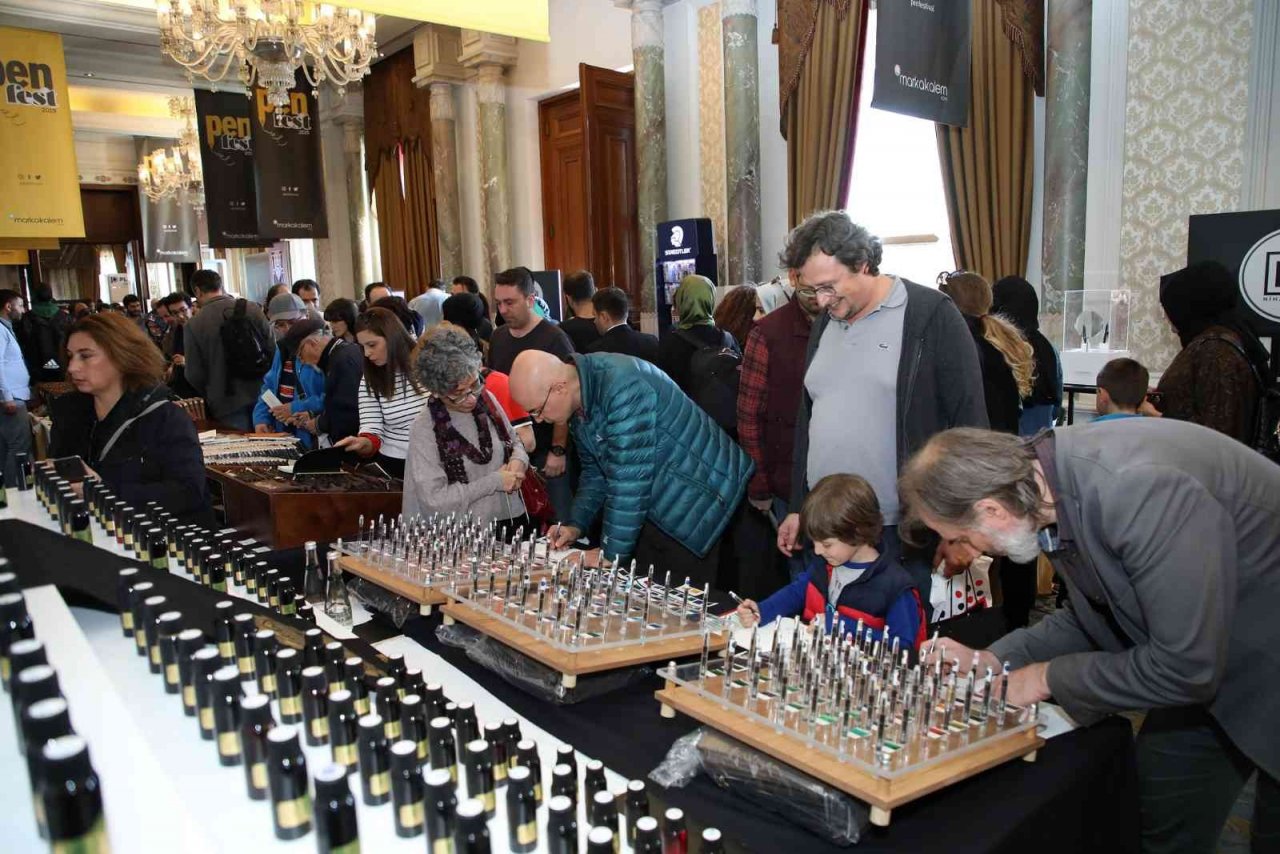 Özel tasarım kalemler görücüye çıkacak