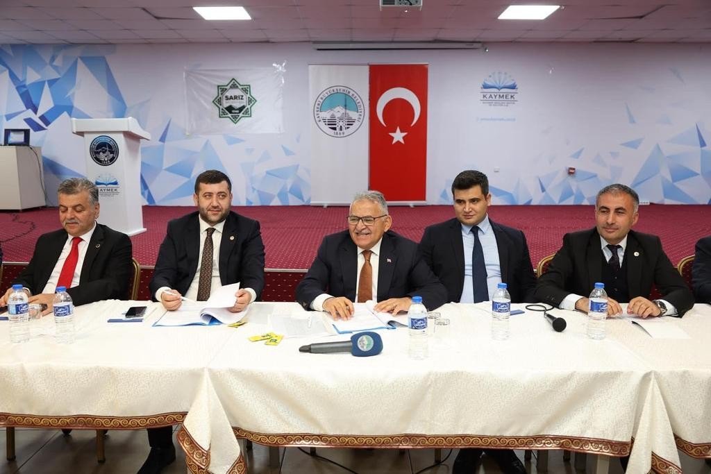 Başkan Büyükkılıç, Sarız’da Muhtarlarla Buluştu