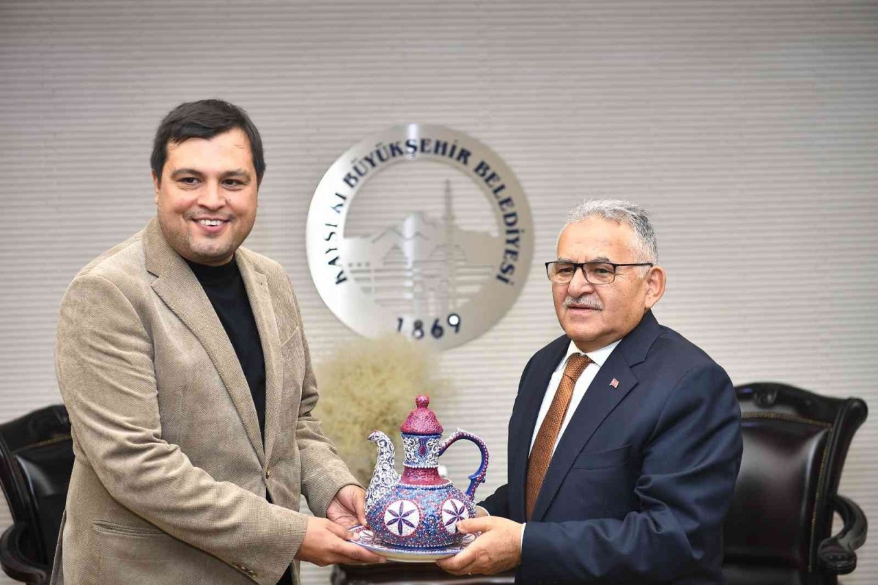 Uşak Belediye Başkanı, Başkan Büyükkılıç’ı Ziyaret Etti