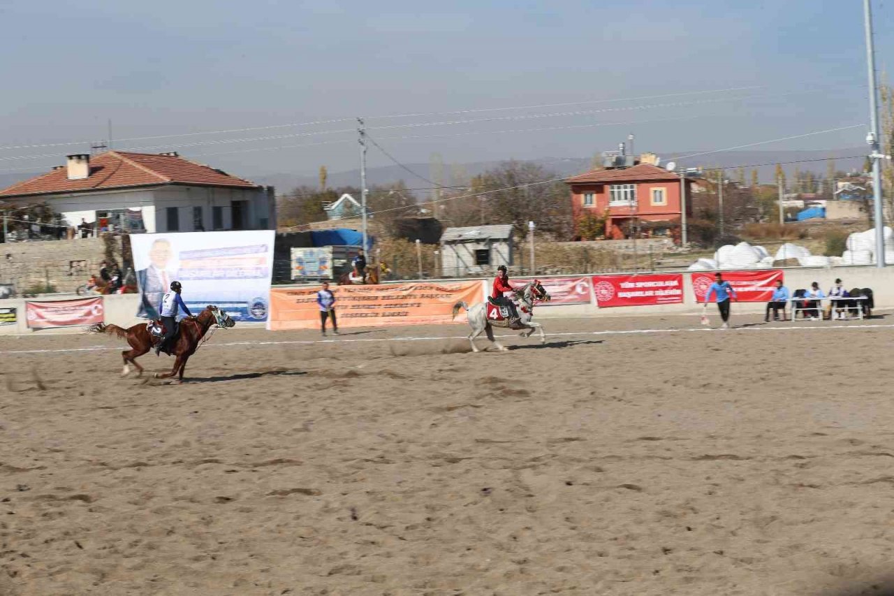 Kayseri, Atlı Cirit Türkiye Şampiyonası’na Ev Sahipliği Yaptı