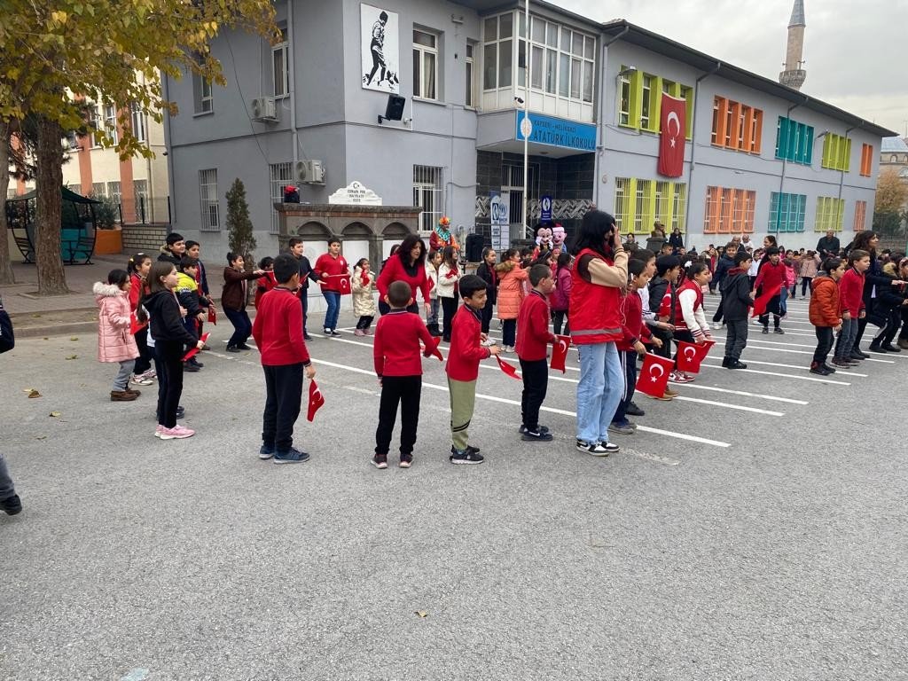 Çocuklar, ’Çocuk Hakları Günü’nde Doyasıya eğlendi