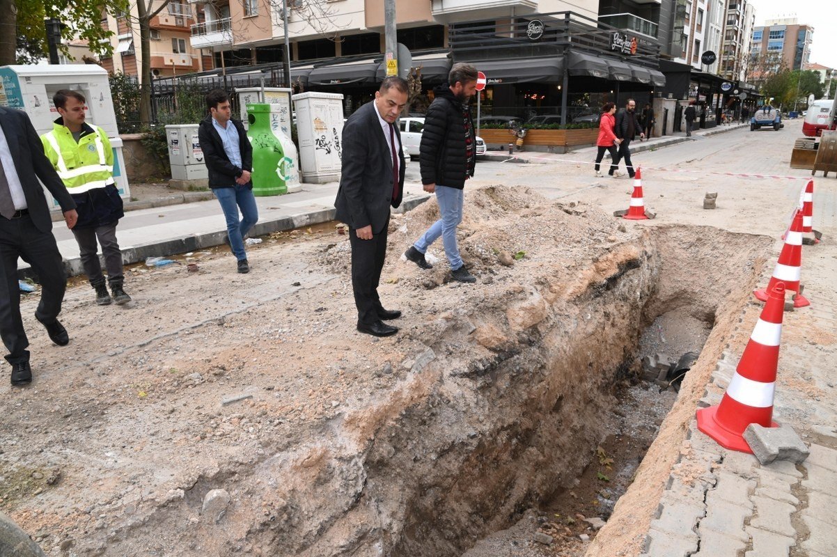 Avni Gemicioğlu Caddesi’nde altyapı çalışmaları
