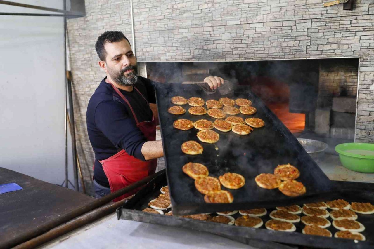 Uluslararası Tarsus Festivali, esnafı sevindirdi