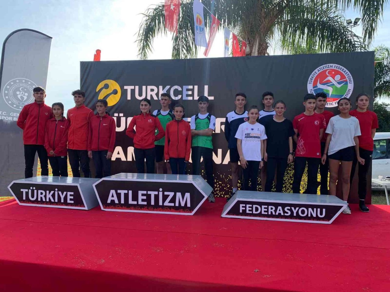 Genç Atletler Kros Şampiyonası’nda Türkiye 3.’sü oldu