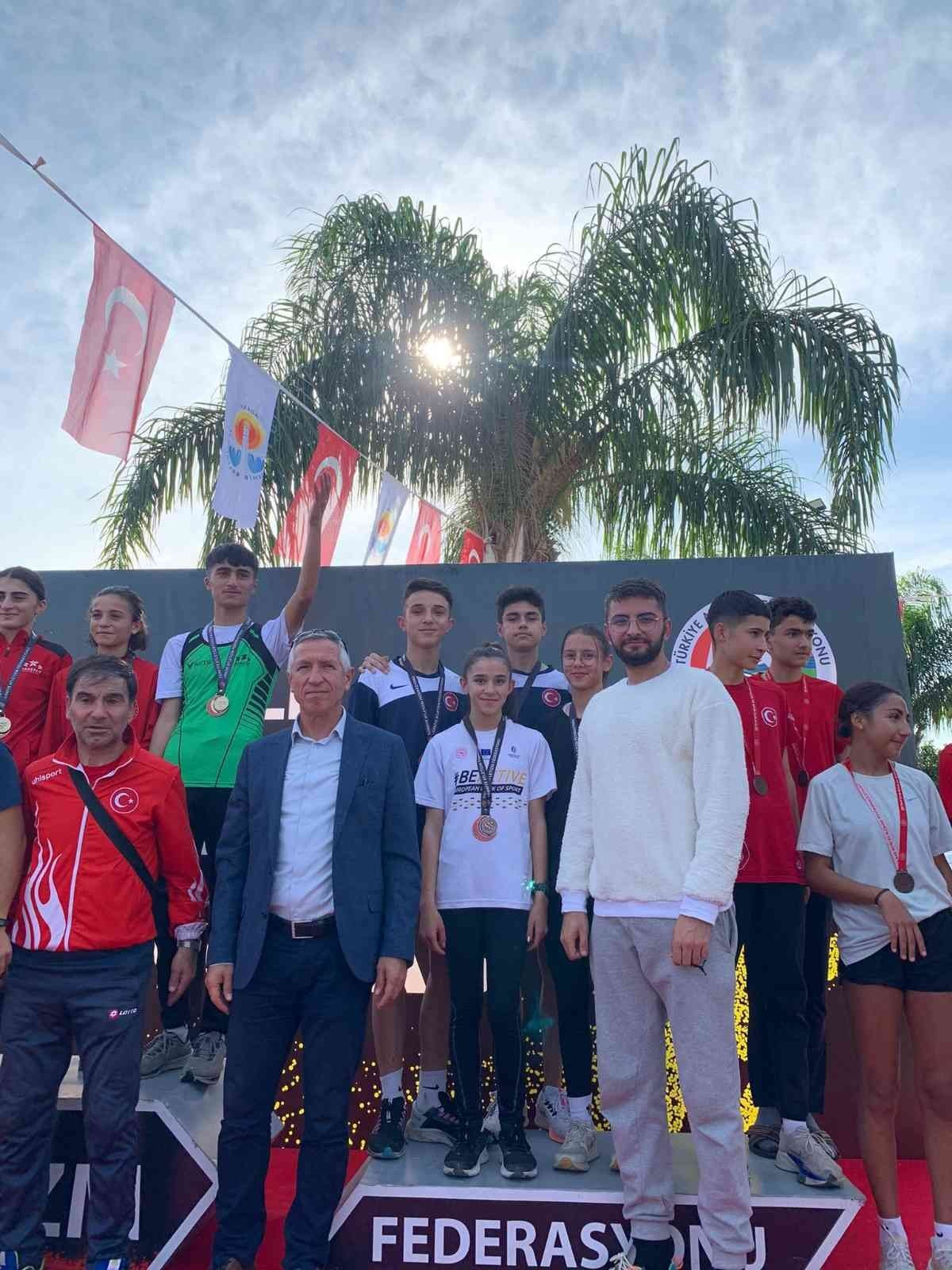 Genç Atletler Kros Şampiyonası’nda Türkiye 3.’sü oldu