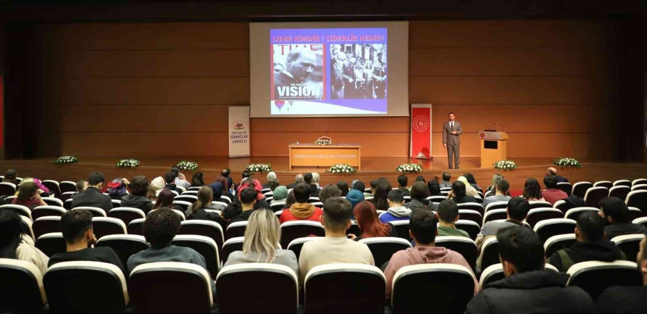 NEVÜ’de ‘Ekip Çalışması ve Liderlik’ eğitimi düzenlendi