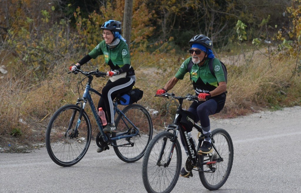 Tarih öncesine pedalladılar