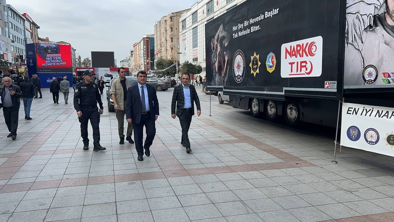 ’Narko Tır’ Sultanbeyli Meydanı’nda