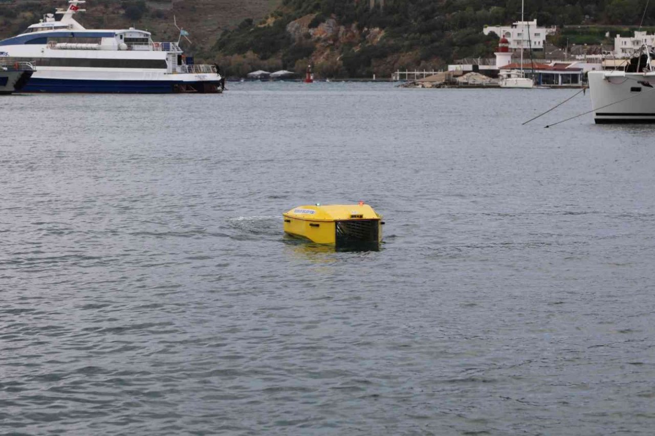 Deniz yüzeyi temizleme aracı hizmete başladı