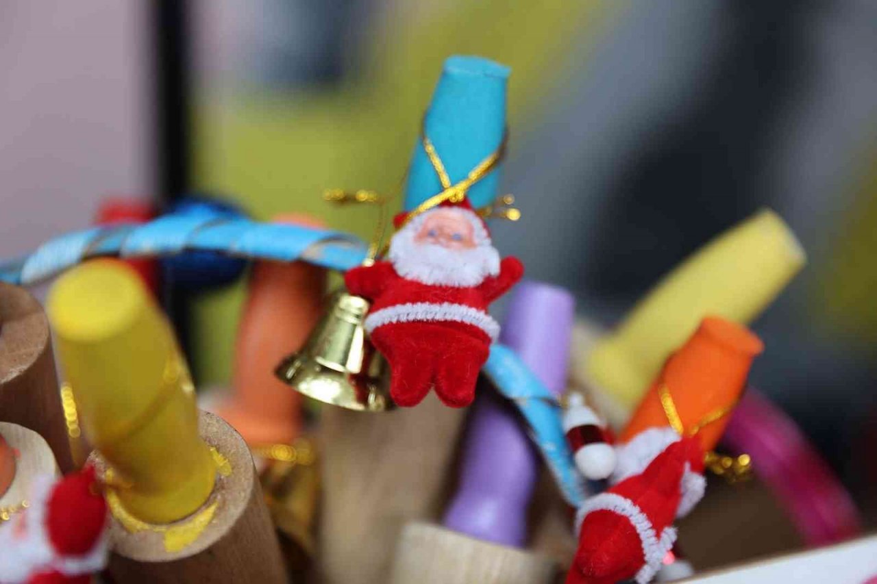 Üreten kadınlardan el emeği ürünler