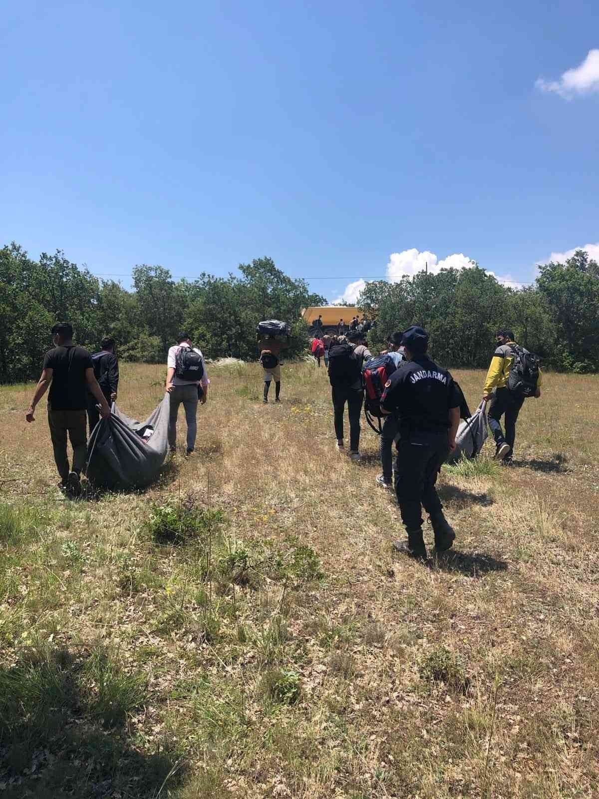 10 ayda 91 yasadışı göçmen jandarma ekiplerince yakalandı