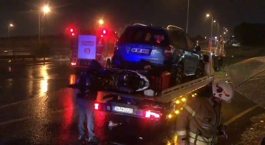 Tuzla’da üniversite öğrencisi otomobiliyle motor kuryeye çarptı: 1 ölü
