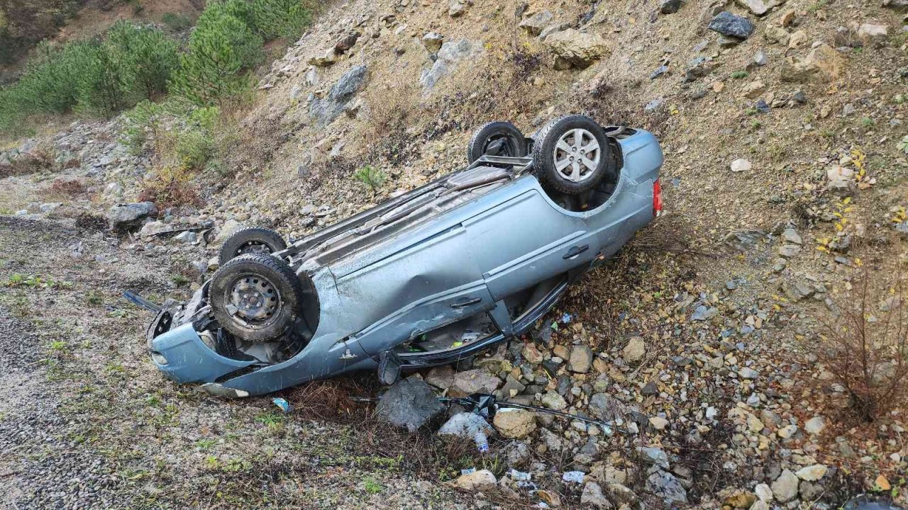 Hastane yolunda takla attılar: “Biri bebek 3 yaralı”