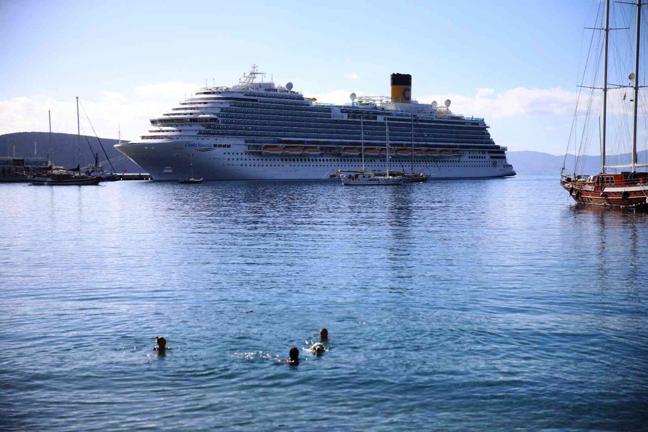 101 sefer 100 bin yolcuyla sezonu kapattı