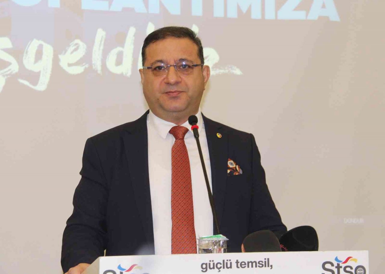 Başkan Eken: “Ben yerimi Zeki Bey’e çiçeklerle teslim edeceğim”