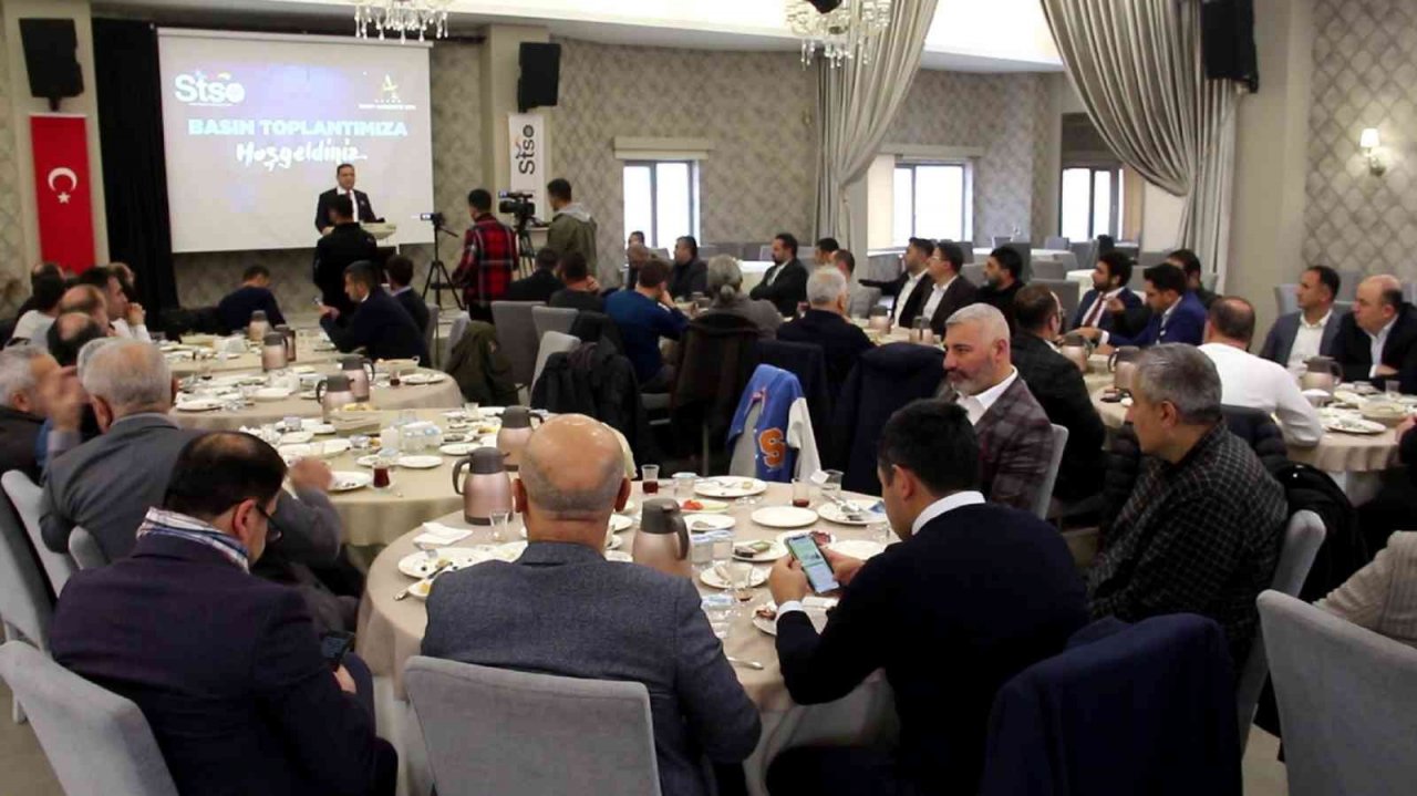 Başkan Eken: “Ben yerimi Zeki Bey’e çiçeklerle teslim edeceğim”