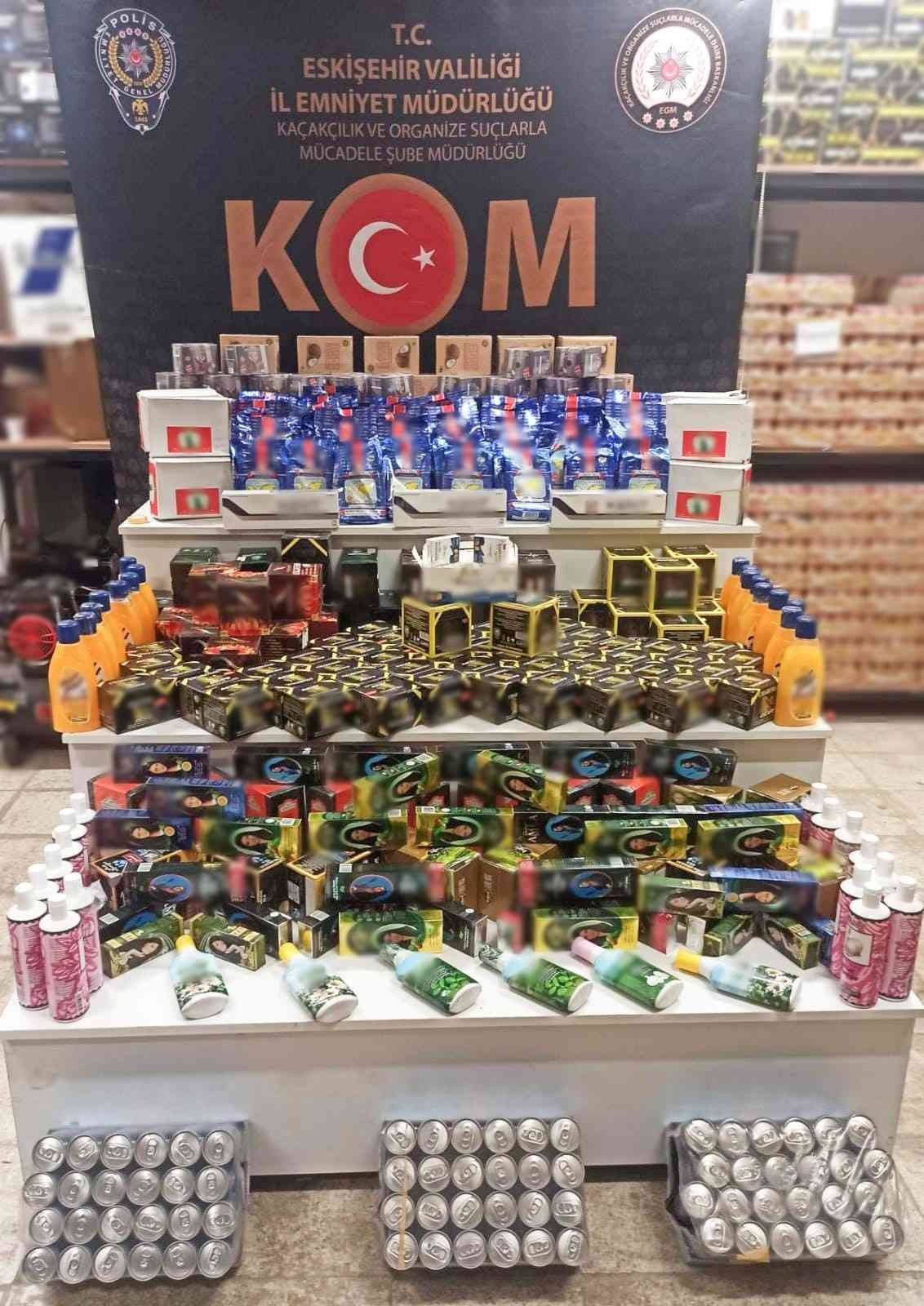 Polisten kaçakçılık operasyonları, 15 kişi yakalandı