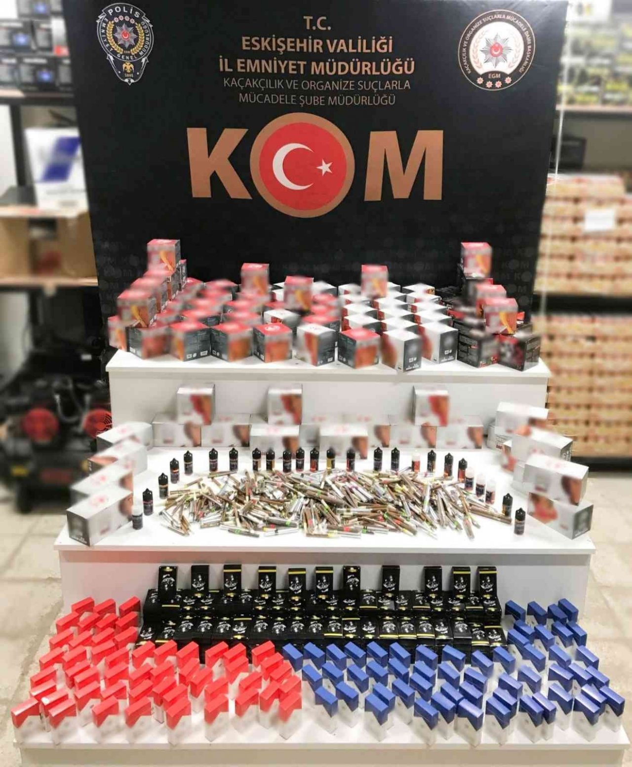 Polisten kaçakçılık operasyonları, 15 kişi yakalandı