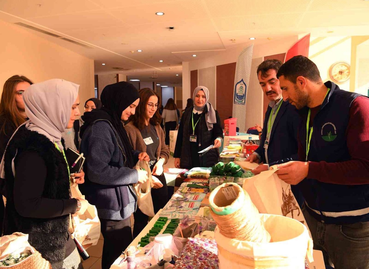 Tekstil atıkları Osmangazi’de dönüştü