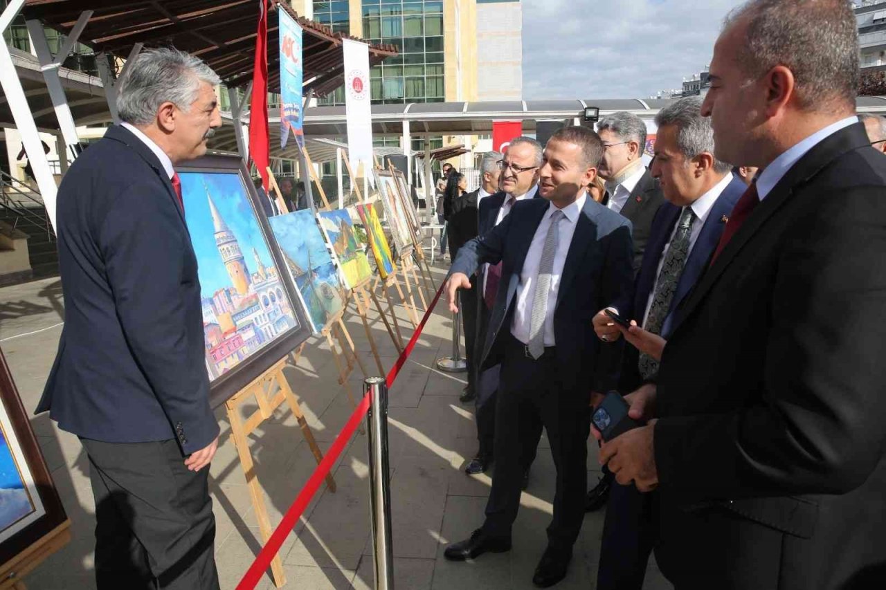 Antalya’da adalet çalışanlarından resim sergisi