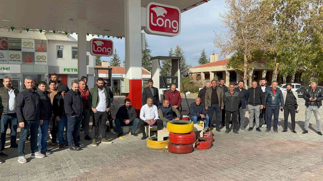 Yolun kapatılacağı ihbarına jandarmadan robocoplu önlem