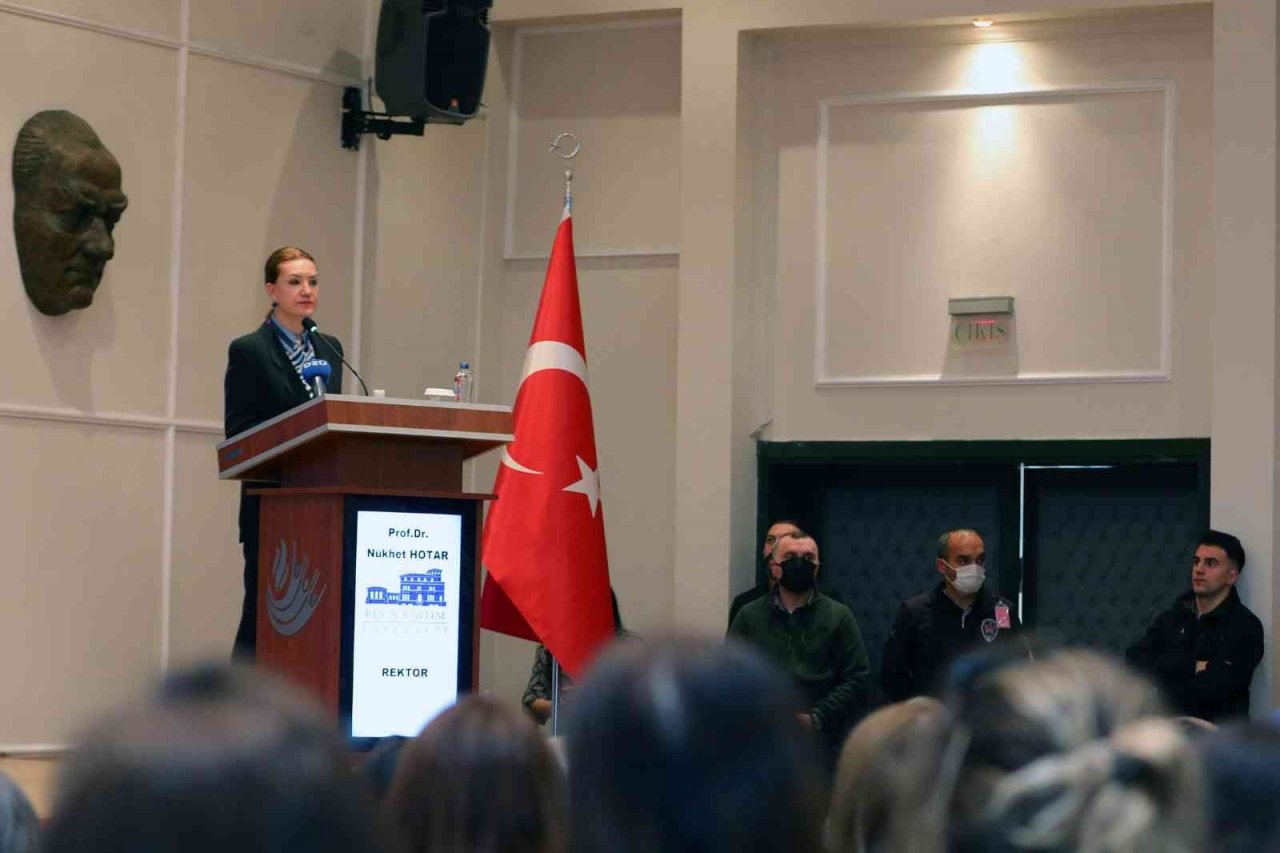 DEÜ’de Öğretmenler Günü töreni