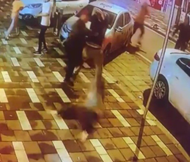 Deprem anında korkuyla 3’üncü kattan atladı