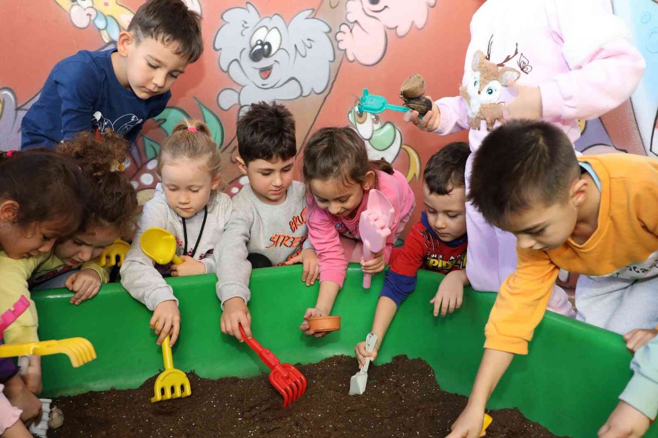 Anaokulu öğrencilerine deneysel arkeoloji eğitimi