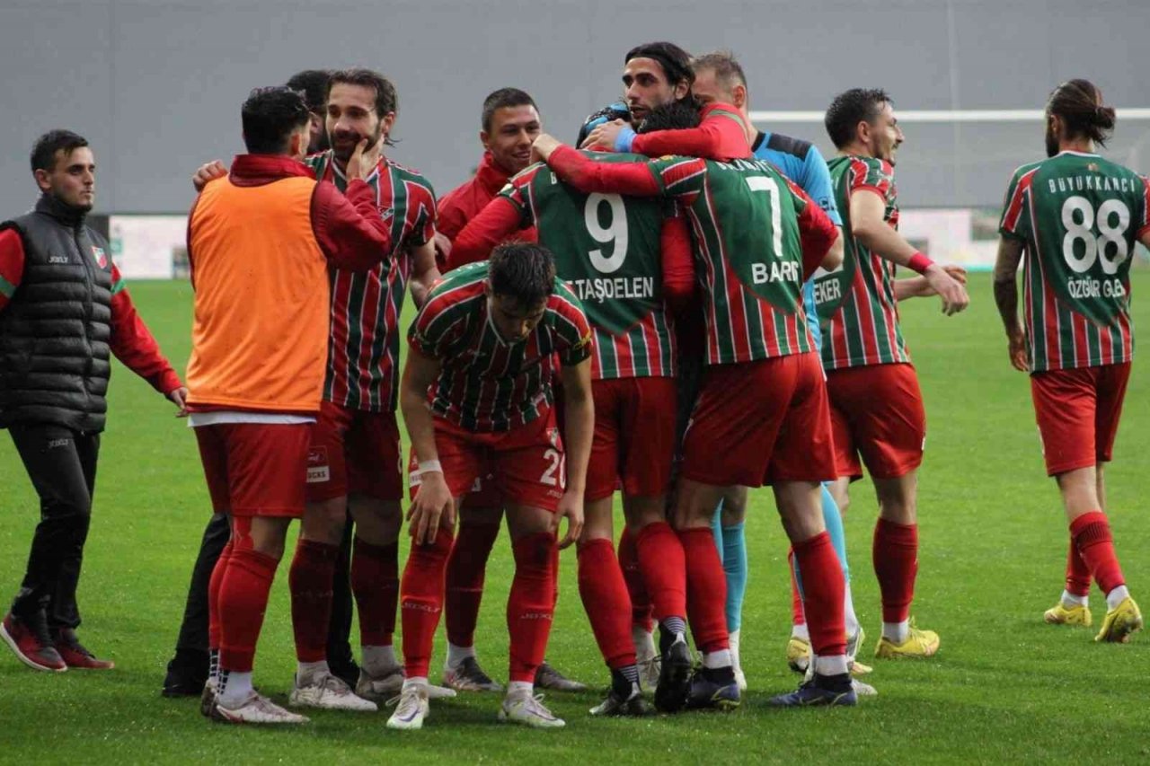 TFF 3. Lig: Karşıyaka: 2 - Çatalcaspor: 0