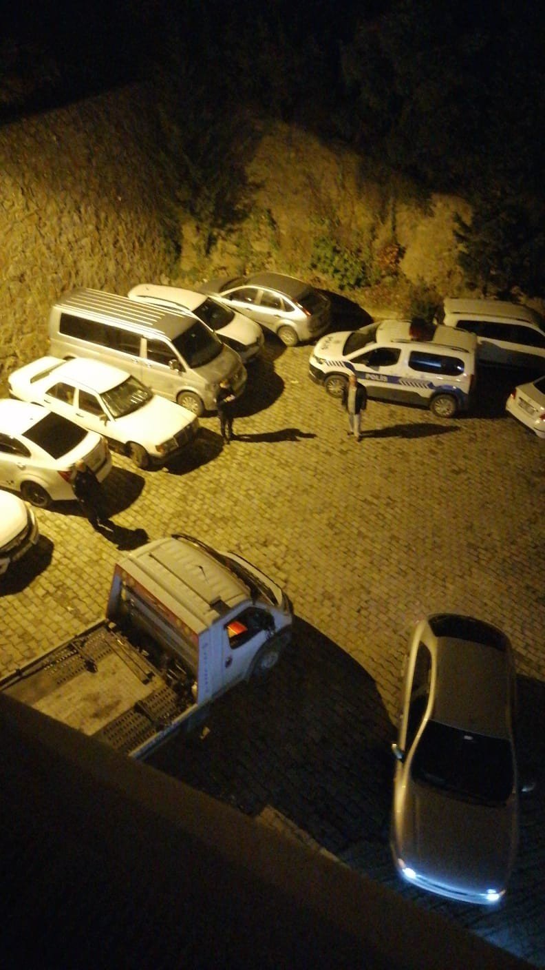 Ünlü Sanatçı Eşref Kolçak’ın otomobili çalınmak istendi