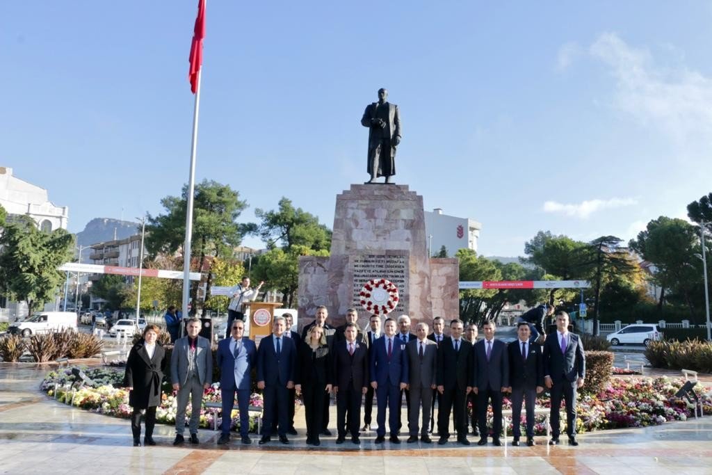 Muğla’da 24 Kasım Öğretmenler Günü kutlanıyor