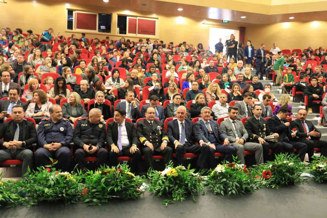 Marmaris’te Öğretmenler Günü düzenlenen törenle kutlandı