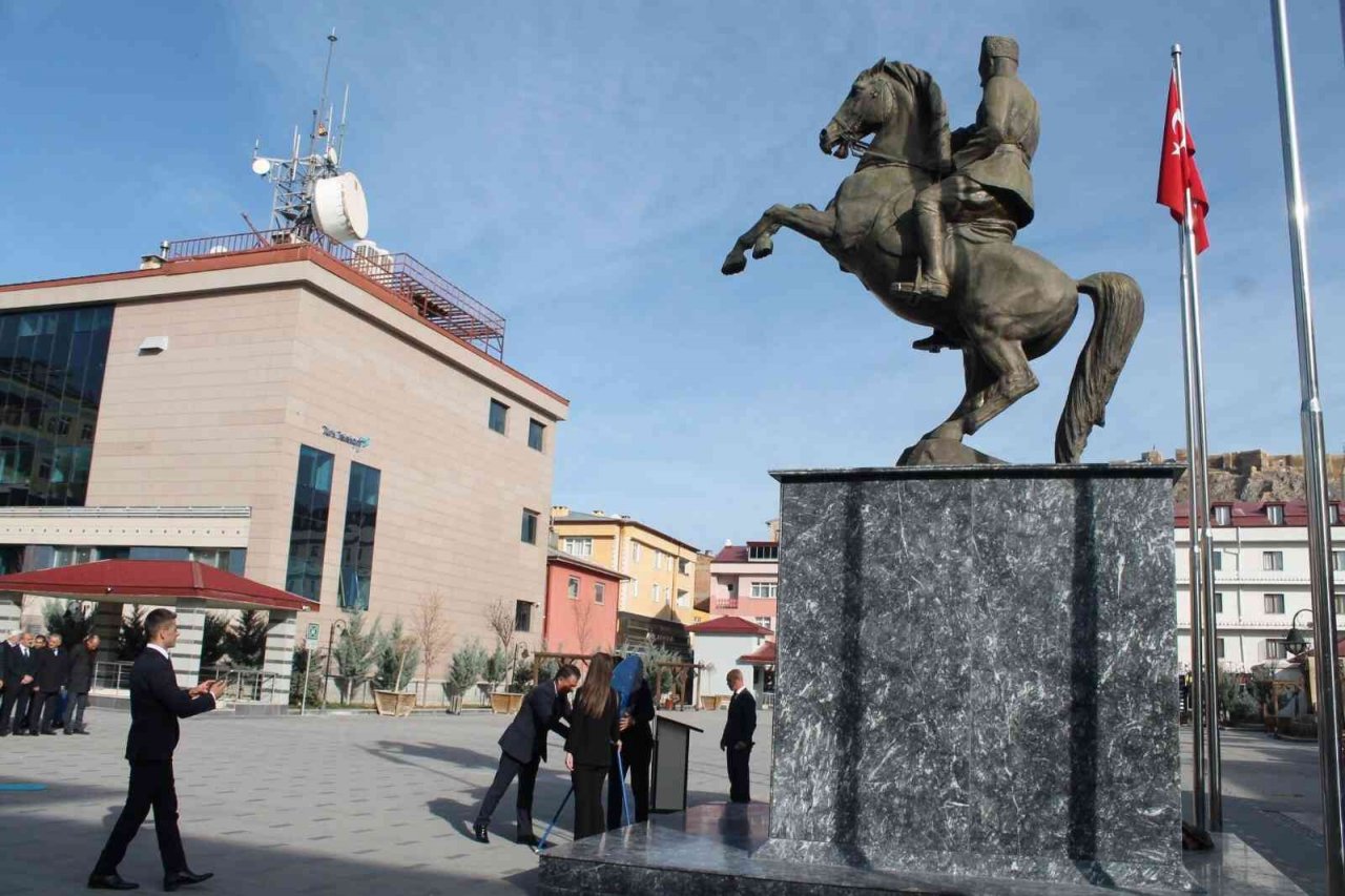 Bayburt’ta 24 Kasım Öğretmenler Günü etkinlikleri başladı