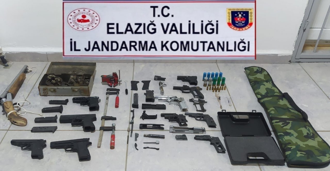 Evini silah atölyesine çeviren şüpheli yakalandı