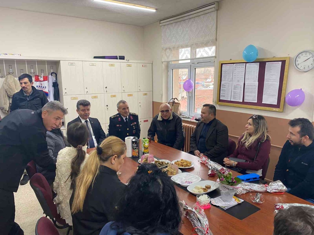 İl jandarma komutanı ve emniyet müdürü 24 Kasım’da okulları gezdi