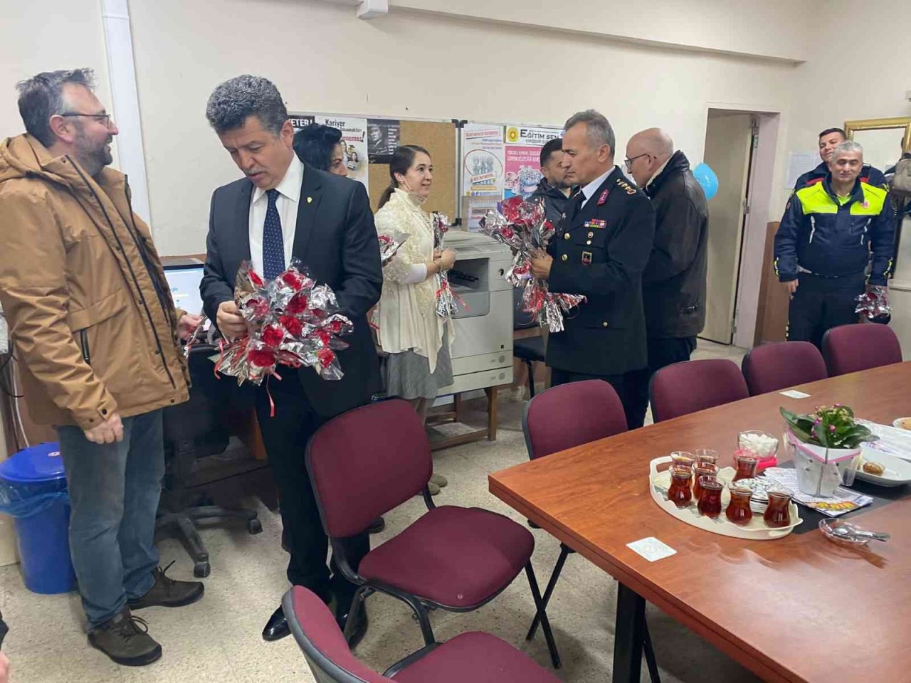 İl jandarma komutanı ve emniyet müdürü 24 Kasım’da okulları gezdi