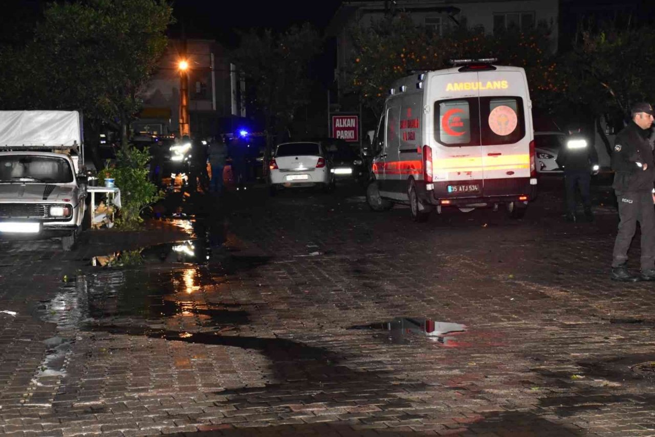 İzmir’de sokak ortasında çifte cinayet