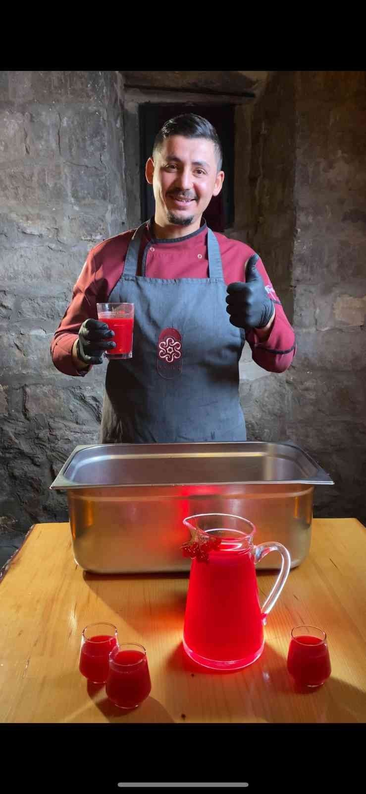 Doktor Başkan’dan sağlık için gilaburu tavsiyesi