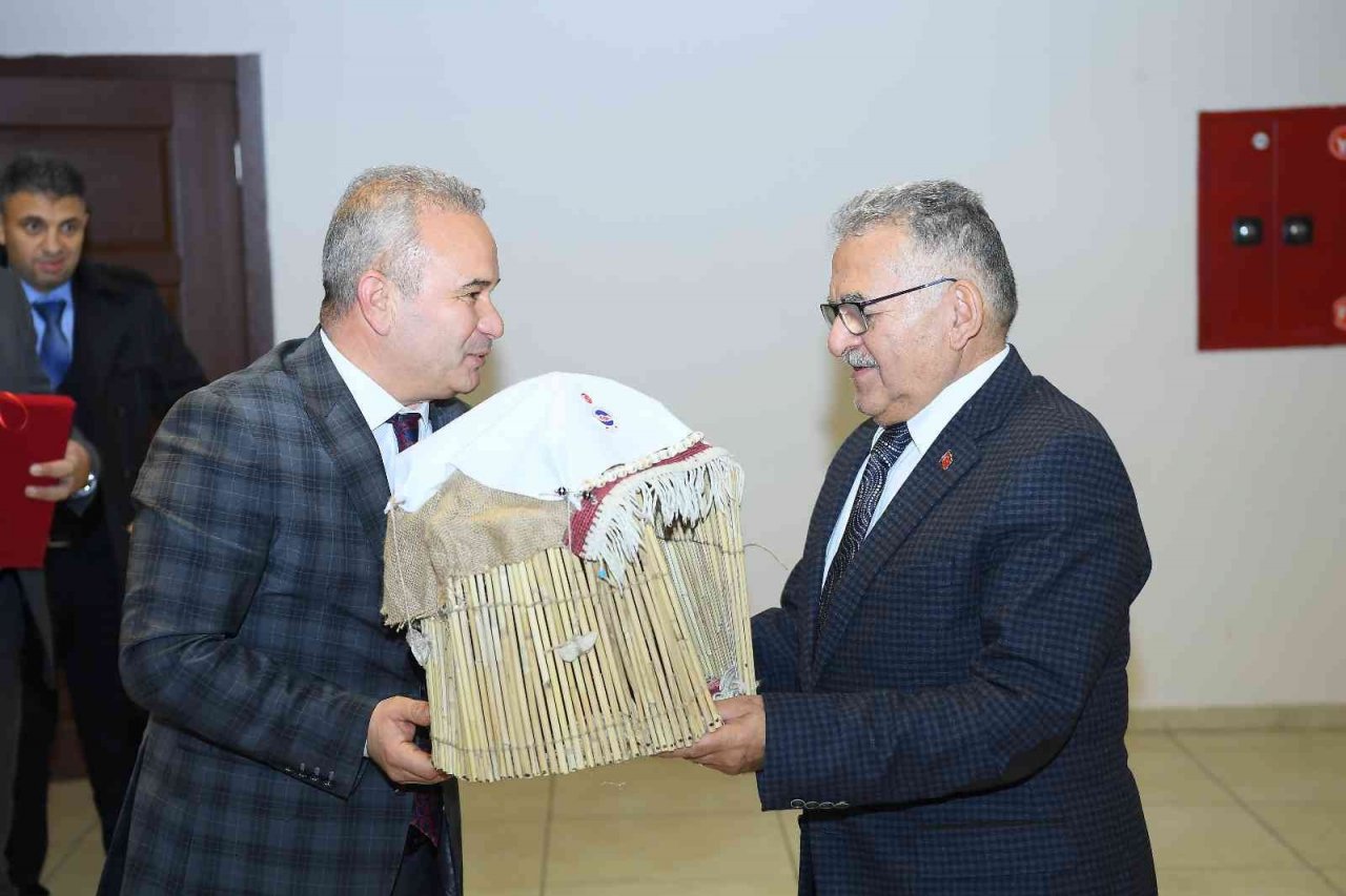 Başkan Büyükkılıç, öğretmenlere özel önem veriyor