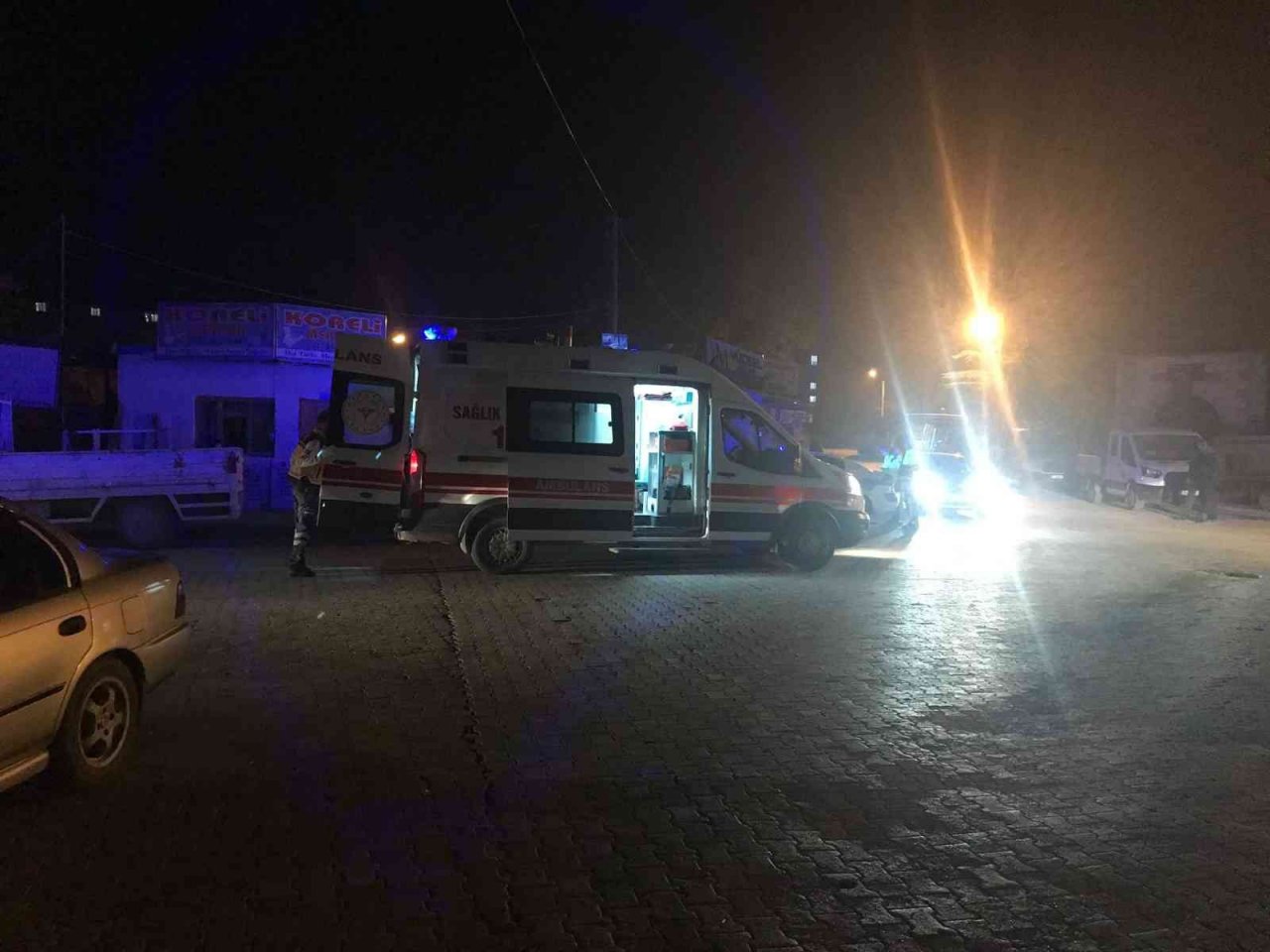 Kamyonet sürücüsü yayaya çarpıp kaçtı