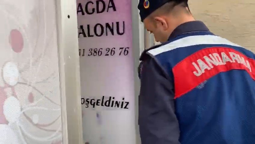 Yılbaşı öncesi insanları zehirleyeceklerdi..Sahte içkilere el konuldu