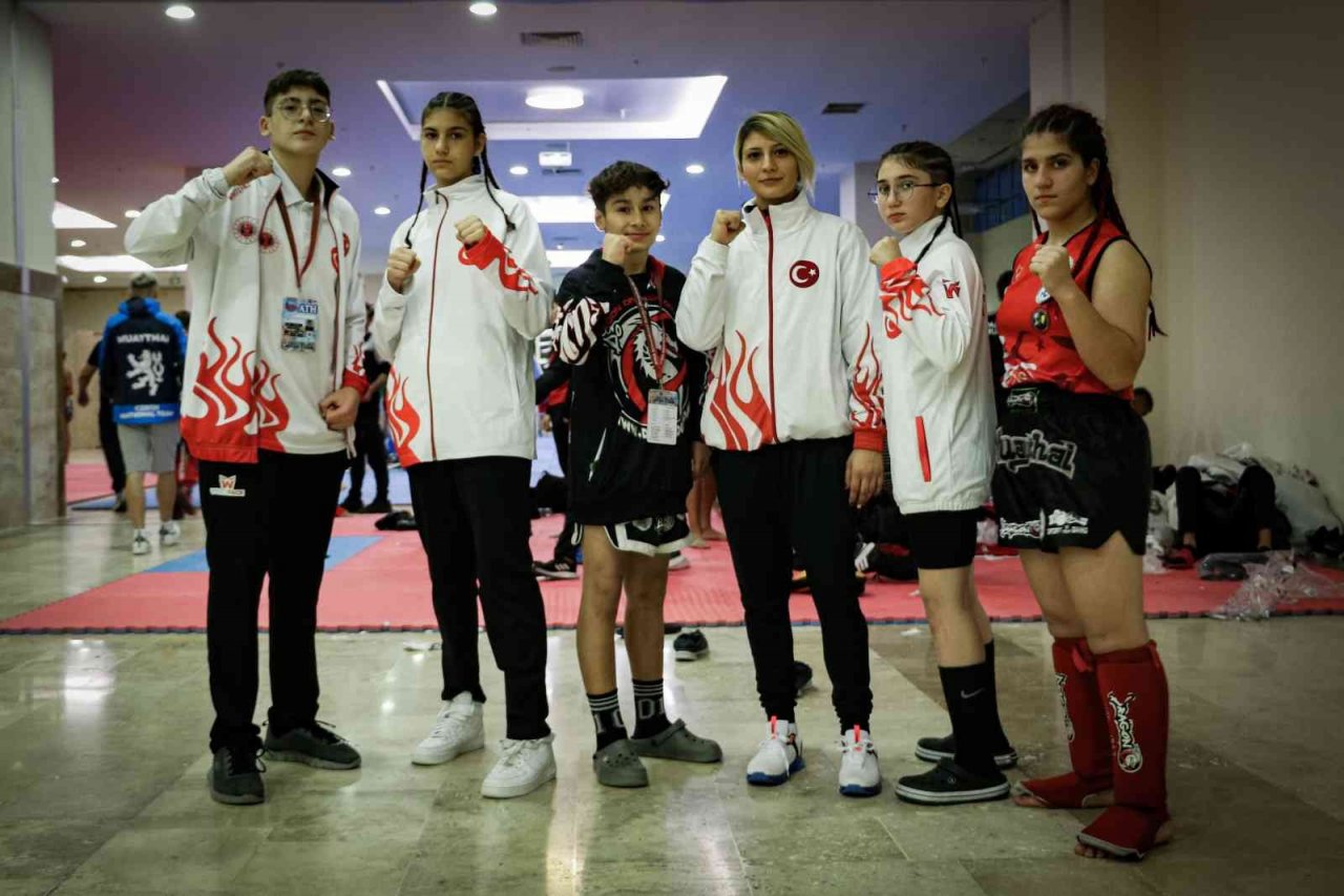 Antalya Muaythai Açık Kupası’nda minik sporcular ümit verdi