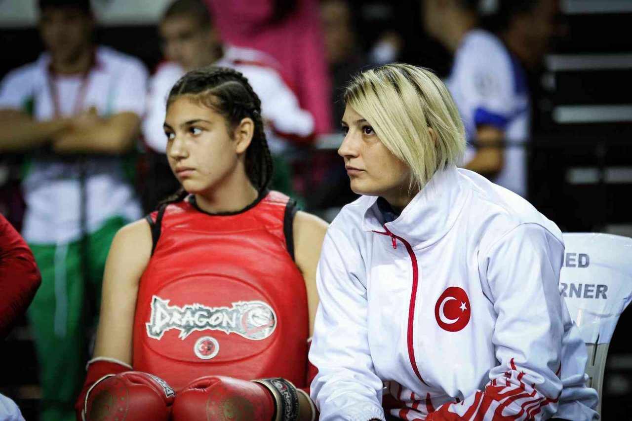 Antalya Muaythai Açık Kupası’nda minik sporcular ümit verdi