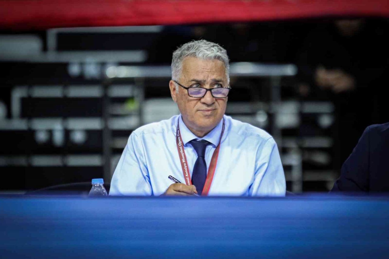 Ortopedi profesörü, karşı çıktığı spor dalına hakem oldu