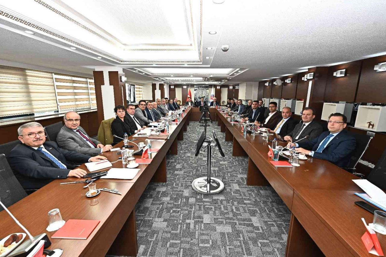 DTO Başkanı Erdoğan demiryolu taşımacılığı sorununa el attı